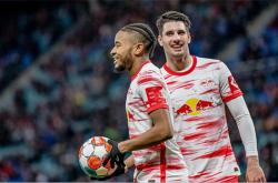 关于赛地聚焦——欧联窗口期热度飙升，莱比锡刷新队史纪录，质疑声仍在，阵容厚度经受考验的信息-九游会网站娱乐