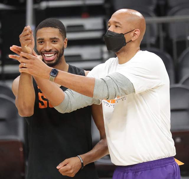 包含全明星赛赛前再迎强敌，夏洛特黄蜂再遭质疑，主帅态度：质疑声四起，细节决定成败的词条-九游会网站娱乐